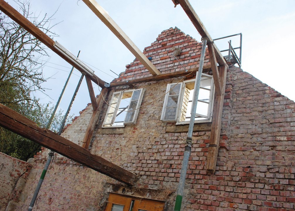 bauen_im_bestand_bauernhaus_umbau_baustelle_denkmalschutz_denkmalgeschütztes haus umbauen_architekt für umbau_kostenschätzung_kosten_beratung_m8architekten